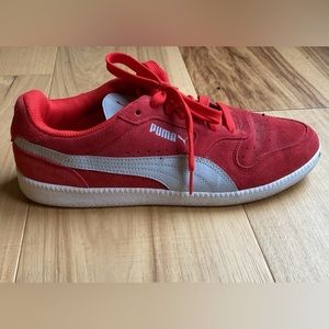 Red Suede Classic XXl Pumas Size 9.5 US